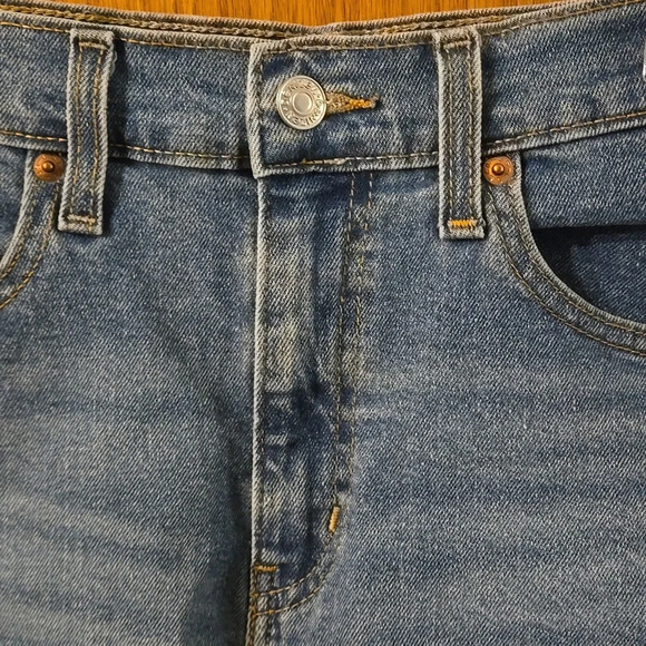 VTG Denizen from Levis Hi-rise Shorts Distressed Raw Hem 30 inch Waist (size 10) - Picture 4 of 15